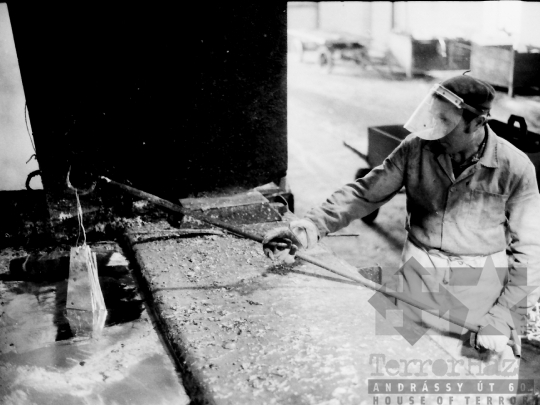 THM-BJ-04053 - Szekszárdi Mezőgazdasági Gépjavító Vállalat az 1980-as években 