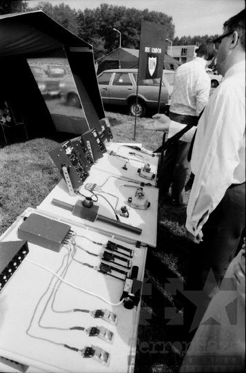 THM-BJ-04060 - Mezőgazdasági bemutató az őcsényi repülőtéren az 1980-as években