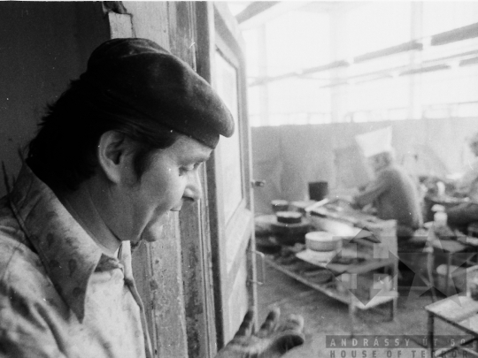 THM-BJ-04083 - Óra- és Ékszerkereskedelmi Vállalat szekszárdi gyáregysége az 1980-as években 