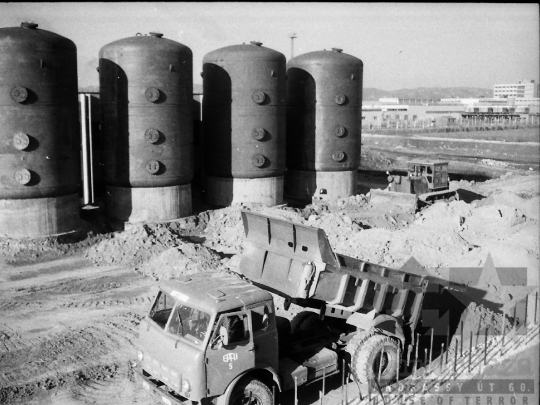 THM-BJ-04175 - Tolna Megyei Tejipari Vállalat szekszárdi tejüzemének építése az 1980-as években 