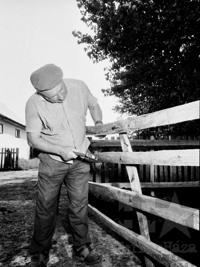 THM-BJ-04193 - Dunakömlődi termelőszövetkezet az 1980-as években 