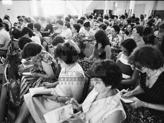 THM-BJ-04199 - Diplomaosztó a szekszárdi Illyés Gyula Pedagógiai Főiskolán az 1980-as években