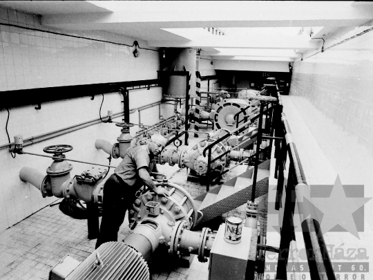 THM-BJ-04202 - A mözsi termelőszövetkezet vízműve az 1980-as években 