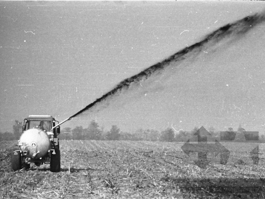THM-BJ-04285 - Hígtrágyázási bemutató az 1980-as években 