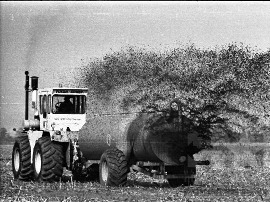 THM-BJ-04292 - Hígtrágyázási bemutató az 1980-as években 