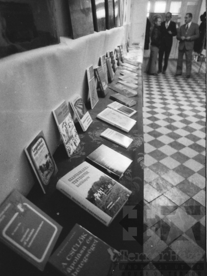 THM-BJ-04302 - Mezőgazdasági könyvhónap megnyitója Szekszárdon az 1980-as években