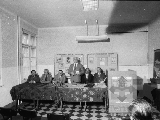 THM-BJ-04305 - Mezőgazdasági könyvhónap megnyitója Szekszárdon az 1980-as években