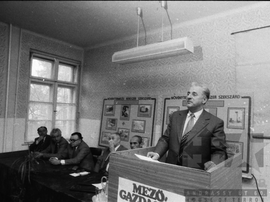 THM-BJ-04308 - Mezőgazdasági könyvhónap megnyitója Szekszárdon az 1980-as években