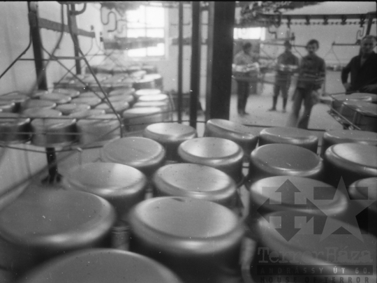 THM-BJ-04388 - Bonyhádi Zománcedénygyár az 1980-as években 