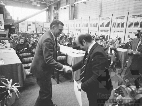 THM-BJ-04551 - A Kukoricatermesztési Szocialista Együttműködés rendezvénye Szekszárdon az 1980-as években 