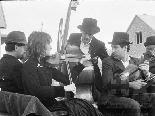 THM-BJ-04609 - Kardos Györgyi néptáncos esküvője Szekszárdon az 1980-as években