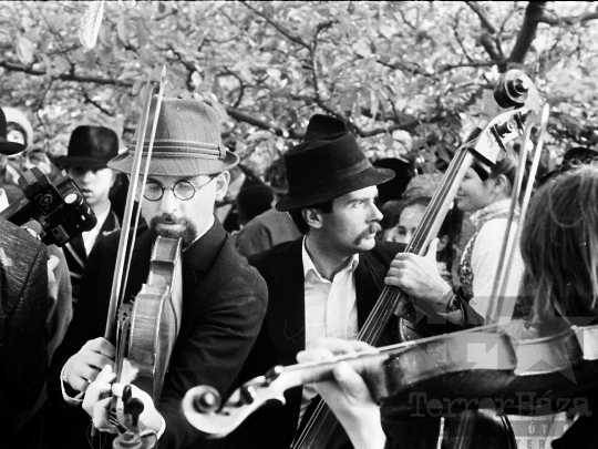 THM-BJ-04640 - Kardos Györgyi néptáncos esküvője Szekszárdon az 1980-as években