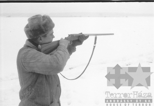 THM-BJ-04707 - Téli vadászat Tolna-Mözsön az 1960-as években