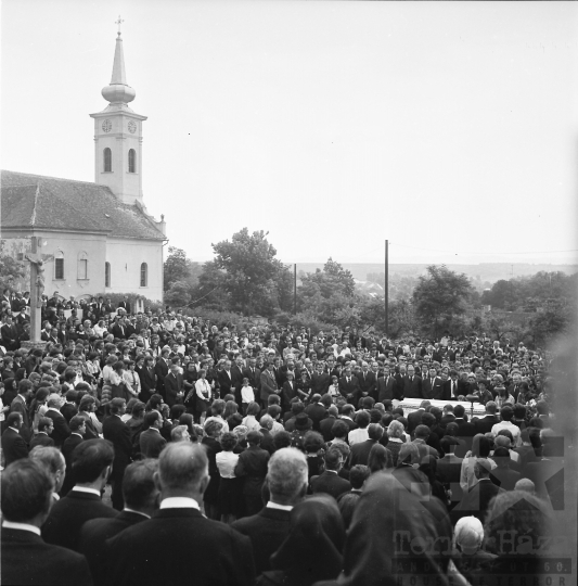 THM-BJ-05028 - Ambrus Péter középiskolai tanár temetése Zombán az 1970-es években