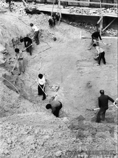 THM-BJ-05033 - Társadalmi munka a Paksi Atomerőmű építésén az 1970-es években 