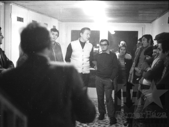 THM-BJ-05092 - Lakógyűlés egy szekszárdi társasházban az 1970-es években
