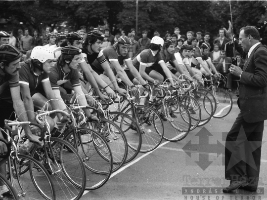 THM-BJ-05201 - Bokányi Dezső kerékpárverseny Szekszárdon az 1970-es években