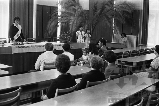 THM-BJ-05295 - Névadó ünnepség Szekszárd Városi Tanácsban az 1970-es években