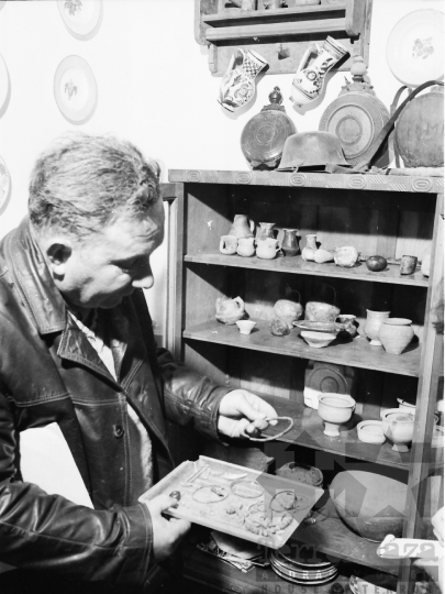 THM-BJ-05356 - Néprajzi gyűjtemény Bölcskén az 1970-es években  