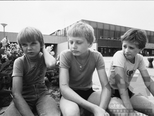 THM-BJ-05484 - Szekszárdi nyaralás, nyári szüneti életkép az 1980-as években