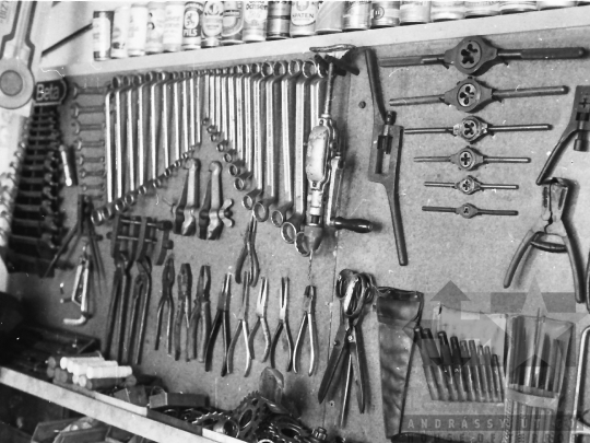 THM-BJ-05616 - Kerékpárműhely Szekszárdon az 1980-as években 