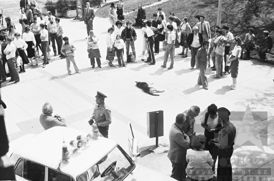 THM-BJ-05641 - Rendőri intézkedés Szekszárdon az 1980-as években 