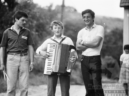 THM-BJ-05691a - Mórágyi zenekar az 1980-as években