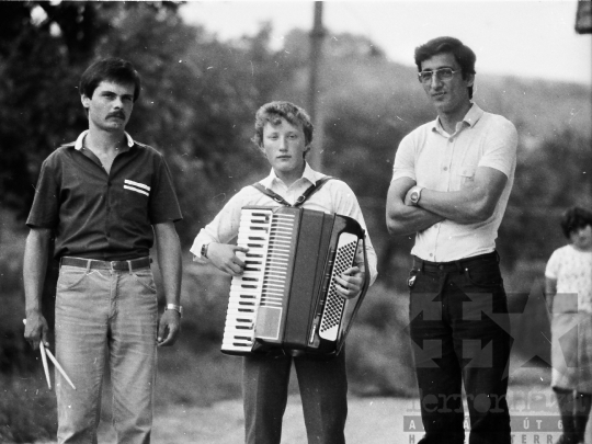 THM-BJ-05691b - Mórágyi zenekar az 1980-as években
