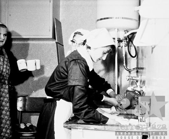 THM-BJ-05998 - Politechnikai oktatás a szekszárdi Béla király téri általános iskolában az 1960-as években