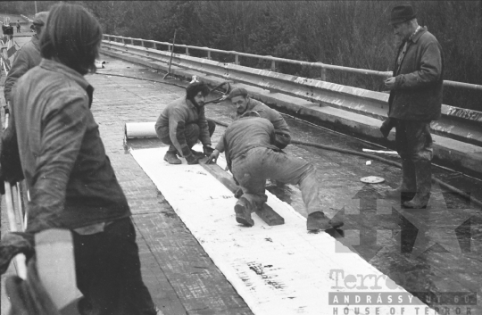 THM-BJ-06114 - Viadukt felújítás a 6-os úton Mecseknádasd és Pécsvárad között az 1970-es években 