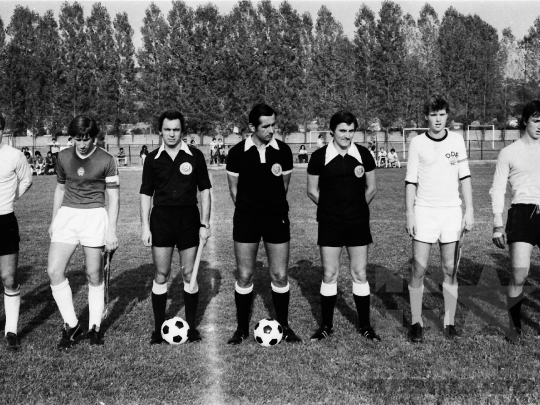 THM-BJ-06118 - Magyarország-Német Demokratikus Köztársaság futballmérkőzése Bonyhádon az 1970-es években