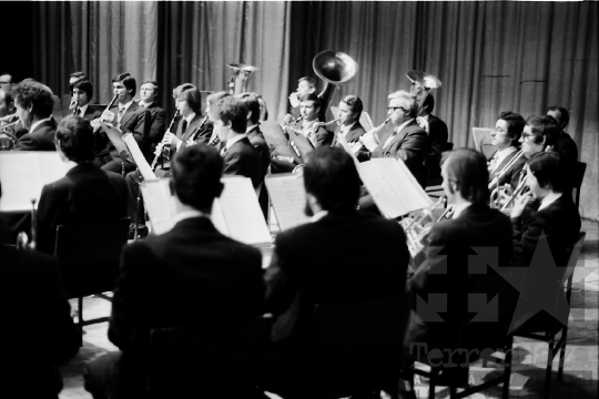 THM-BJ-06227 - Véghelyi Mikós fúvószenekarának hangversenye Szekszárdon az 1970-es években