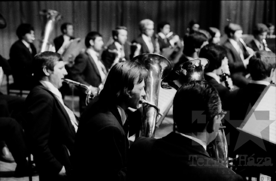 THM-BJ-06228 - Véghelyi Mikós fúvószenekarának hangversenye Szekszárdon az 1970-es években