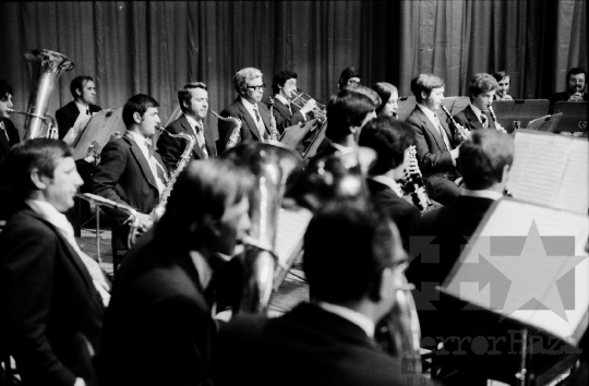 THM-BJ-06229 - Véghelyi Mikós fúvószenekarának hangversenye Szekszárdon az 1970-es években