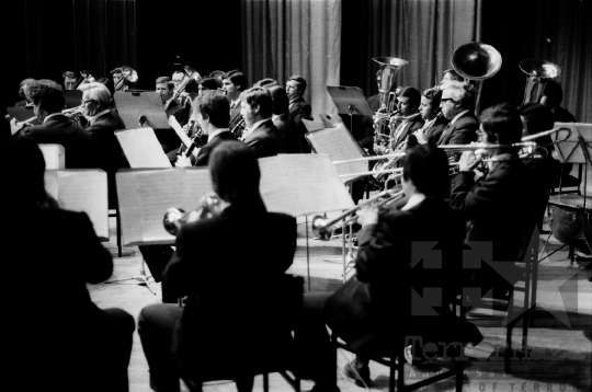 THM-BJ-06234 - Véghelyi Mikós fúvószenekarának hangversenye Szekszárdon az 1970-es években