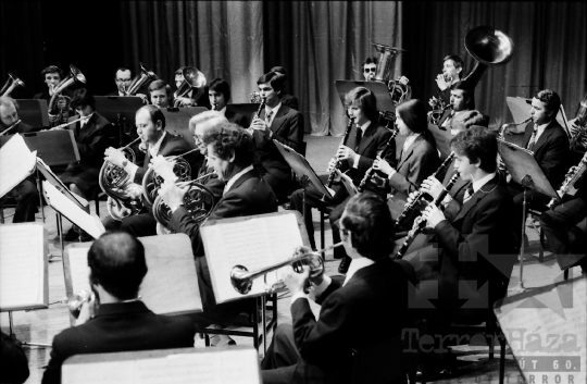 THM-BJ-06236 - Véghelyi Mikós fúvószenekarának hangversenye Szekszárdon az 1970-es években