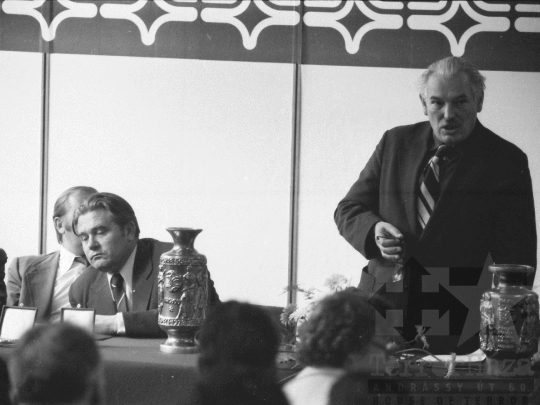 THM-BJ-06242 - Értekezlet a Vetőmag Vállalat dombóvári üzemében az 1970-es években 