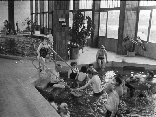 THM-BJ-06252 - Dombóvári Gunarasfürdő az 1970-es években