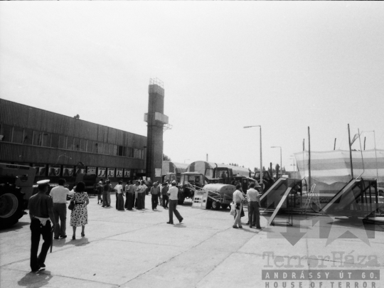THM-BJ-06426 - Tolna megyei mezőgazdasági kiállítás Szekszárdon az 1980-as években