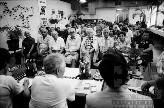 THM-BJ-06454 - Termelési értekezlet a szekszárdi AGROKER vállalatnál az 1980-as években 