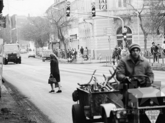 THM-BJ-06471 - Szekszárdi utcakép az 1980-as években