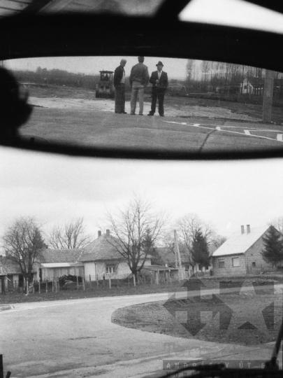 THM-BJ-06480 - Benzinkút ünnepélyes átadása Kocsolán az 1980-as években 