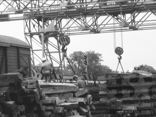 THM-BJ-06788 - Dombóvári teherpályaudvar az 1980-as években