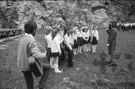 THM-BJ-06975 - Úttörőavatás Mórágyon az 1980-as években 