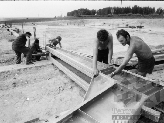 THM-BJ-07078 - Új sertéstelep építése Németkér-Hardon az 1980-as években 
