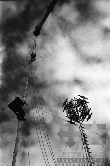 THM-BJ-07101 - Szekszárdi adótorony a Kálvária-dombon az 1980-as években 