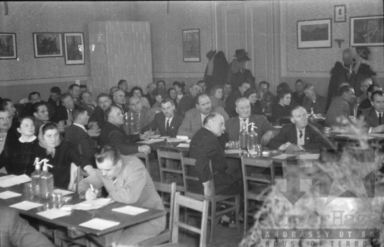 THM-BJ-07234 - Földművesszövetkezeti közgyűlés a szekszárdi városházán az 1960-as években 