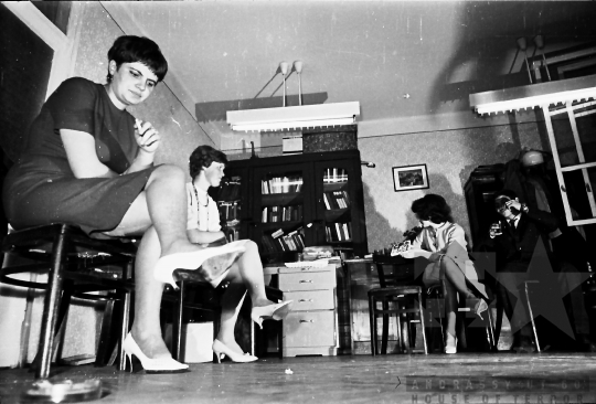 THM-BJ-07293 - Nyomdászok névnapot ünnepelnek Szekszárdon az 1960-as években