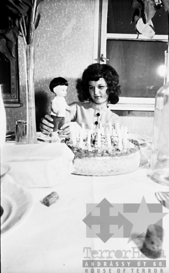 THM-BJ-07297 - Nyomdászok névnapot ünnepelnek Szekszárdon az 1960-as években