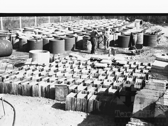THM-BJ-07369 - Dunaföldvári betonüzem az 1960-as években 